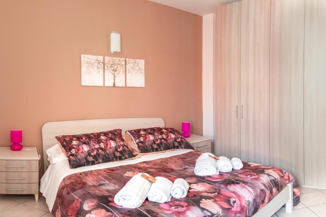 A 2 Passi Da Alba With 6 Beds Apartment Rodello Exterior foto