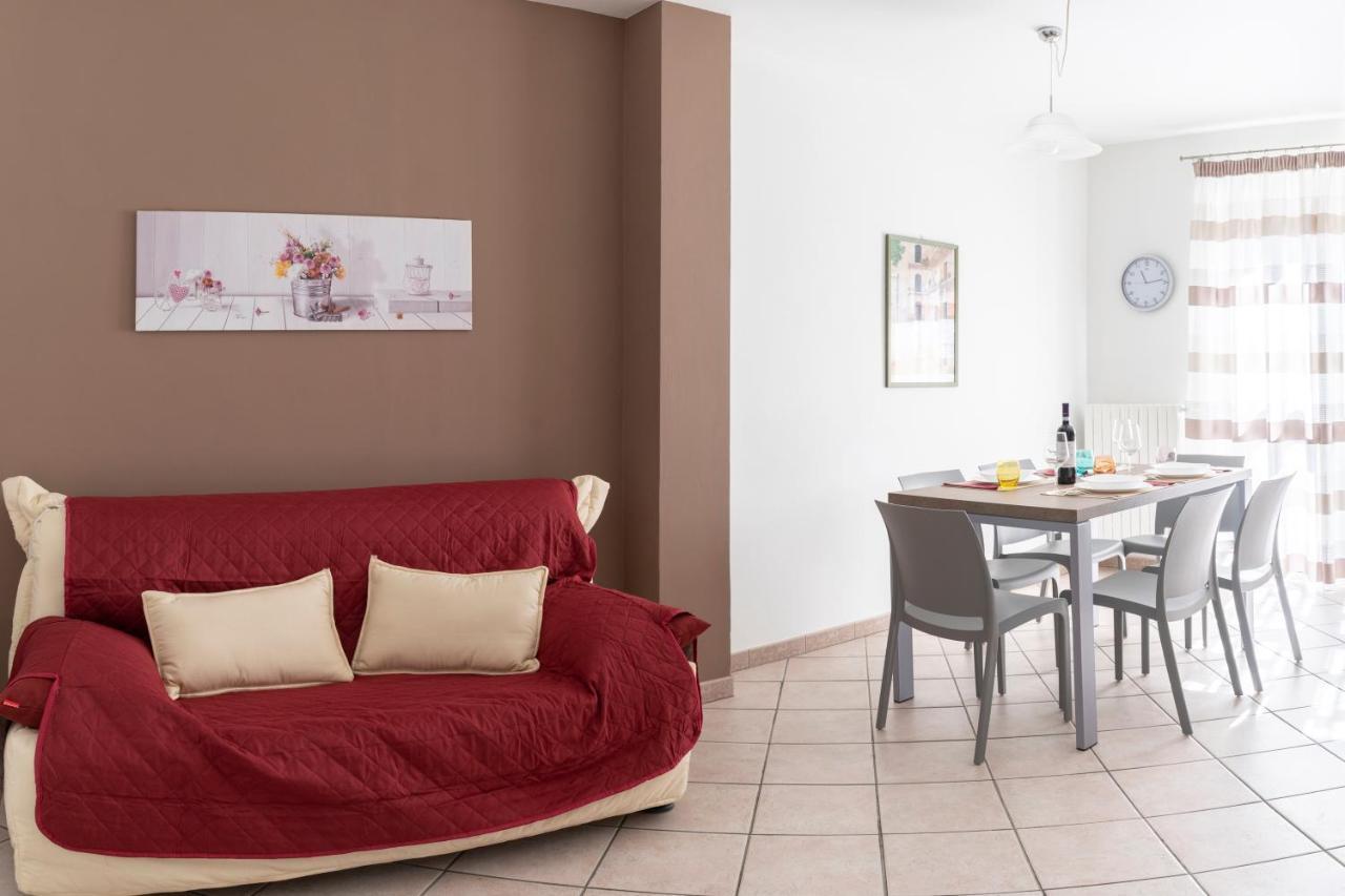 A 2 Passi Da Alba With 6 Beds Apartment Rodello Exterior foto